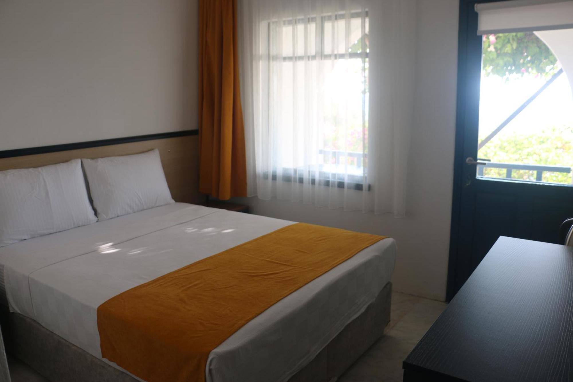 Urga Butik Otel&Restaurant Gulluk Bagian luar foto