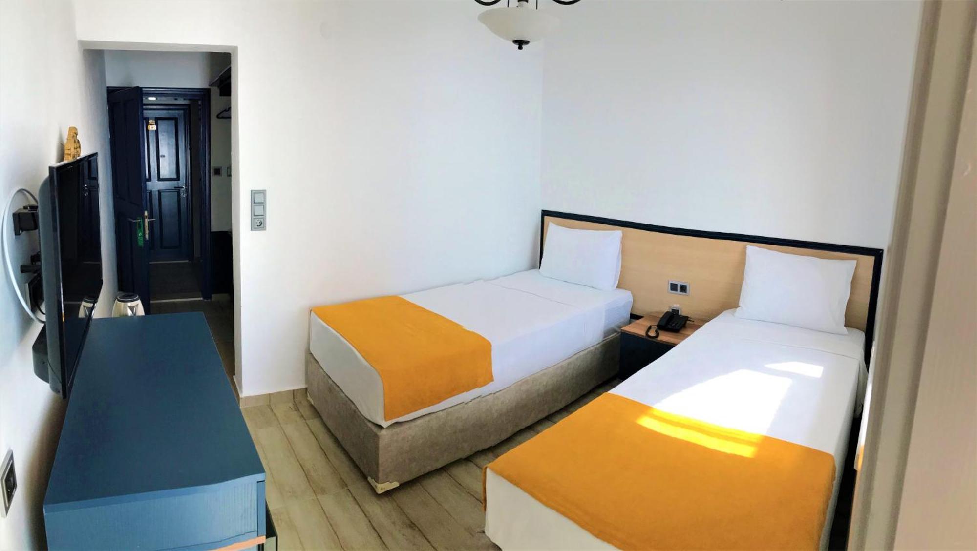 Urga Butik Otel&Restaurant Gulluk Bagian luar foto