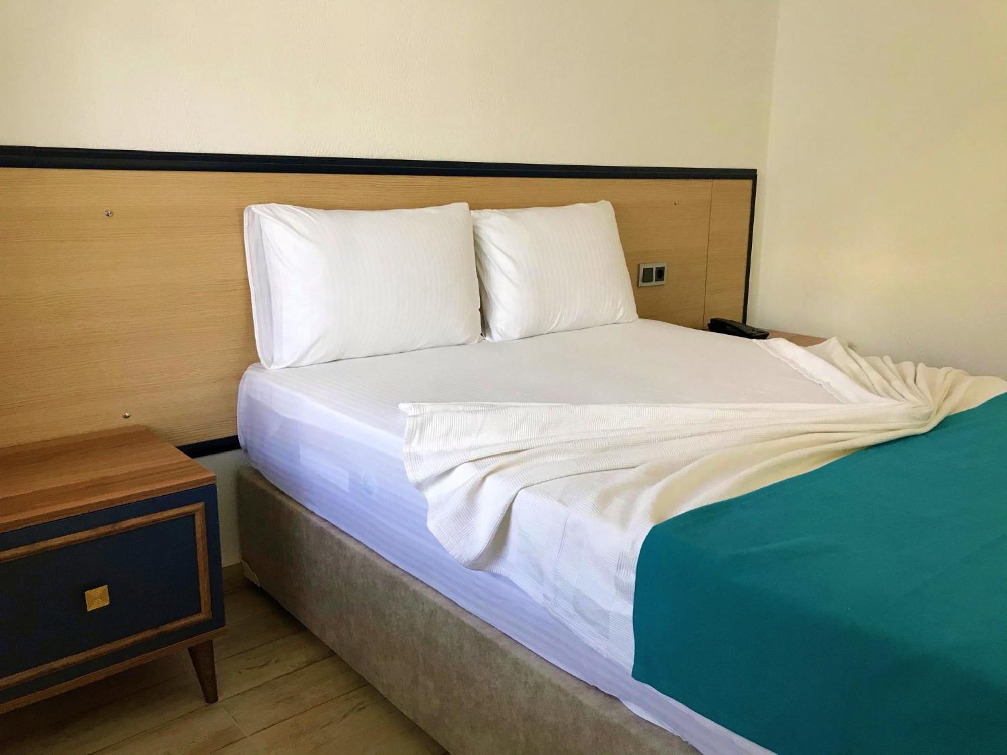 Urga Butik Otel&Restaurant Gulluk Bagian luar foto